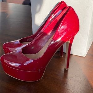 Red pumps